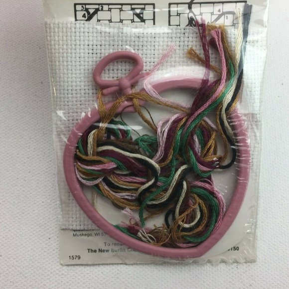 The New Berlin Counted Cross Stitch Complete Kits Bear I Love You Noel Christmas - Picture 5 of 11